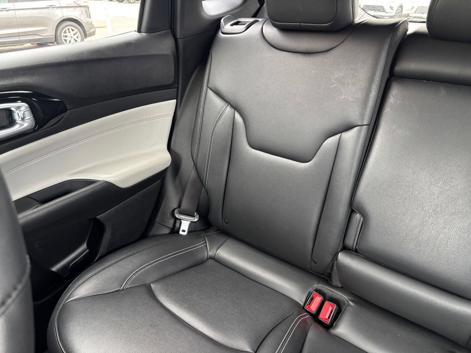 Used 2025 Jeep Compass Limited AWD/4WD image 39