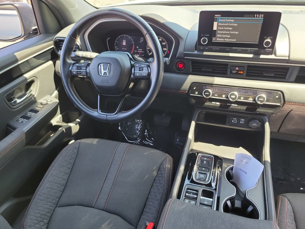 Used 2024 Honda Pilot Sport image 11