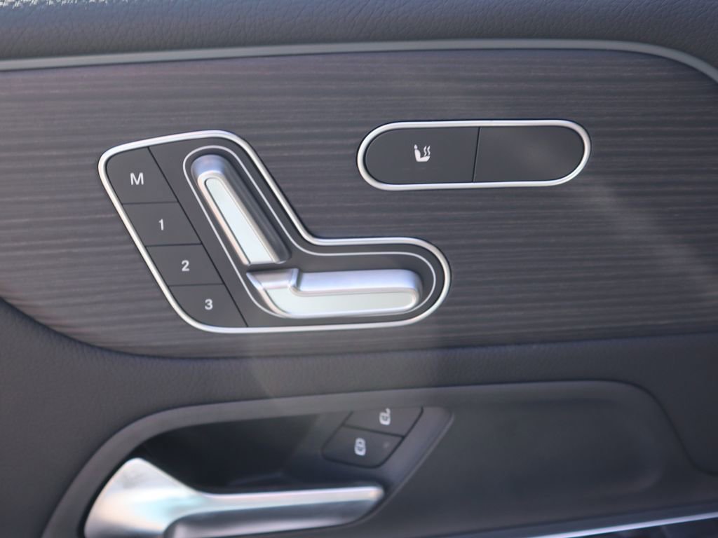 New 2026 Mercedes-Benz GLB 250 GLB 250 image 19