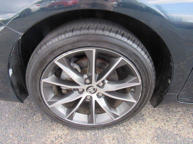 Used 2015 Toyota Camry XSE FWD image 7
