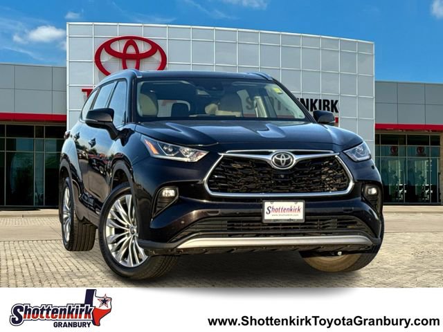 Used 2020 Toyota Highlander Platinum FWD image 1