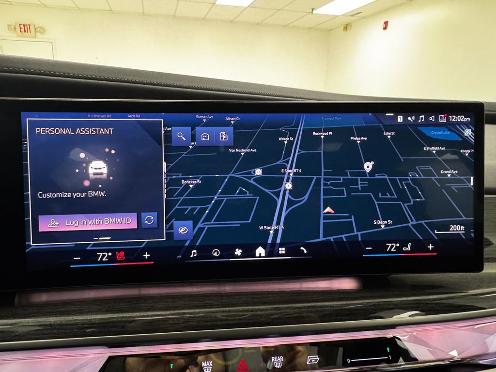 Used 2023 BMW 760i xDrive w/ Executive Package image 19