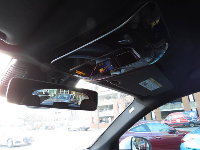 Used 2025 Mercedes-Benz GLC 300 4MATIC image 17