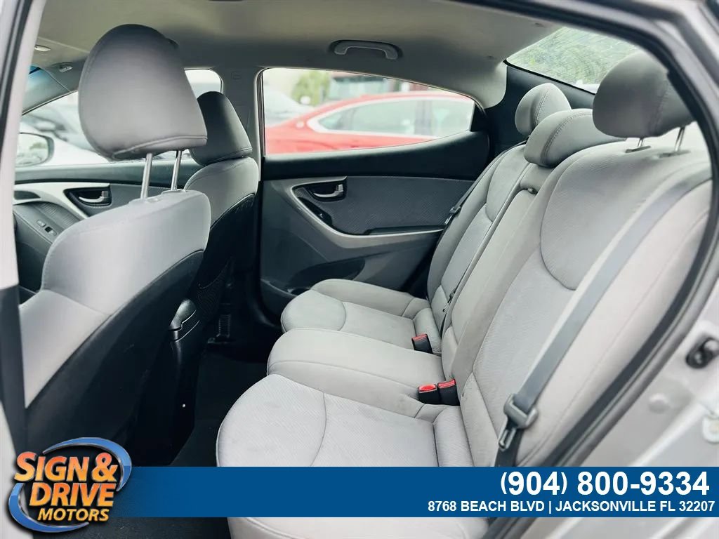 Used 2016 Hyundai Elantra SE FWD image 6