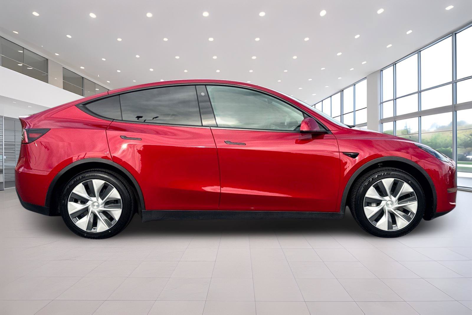 Used 2021 Tesla Model Y Long Range AWD/4WD image 3