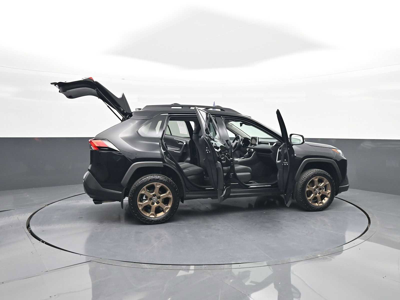 Used 2024 Toyota RAV4 AWD Hybrid image 43