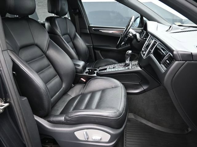 Used 2017 Porsche Macan GTS w/ Premium Package Plus image 35