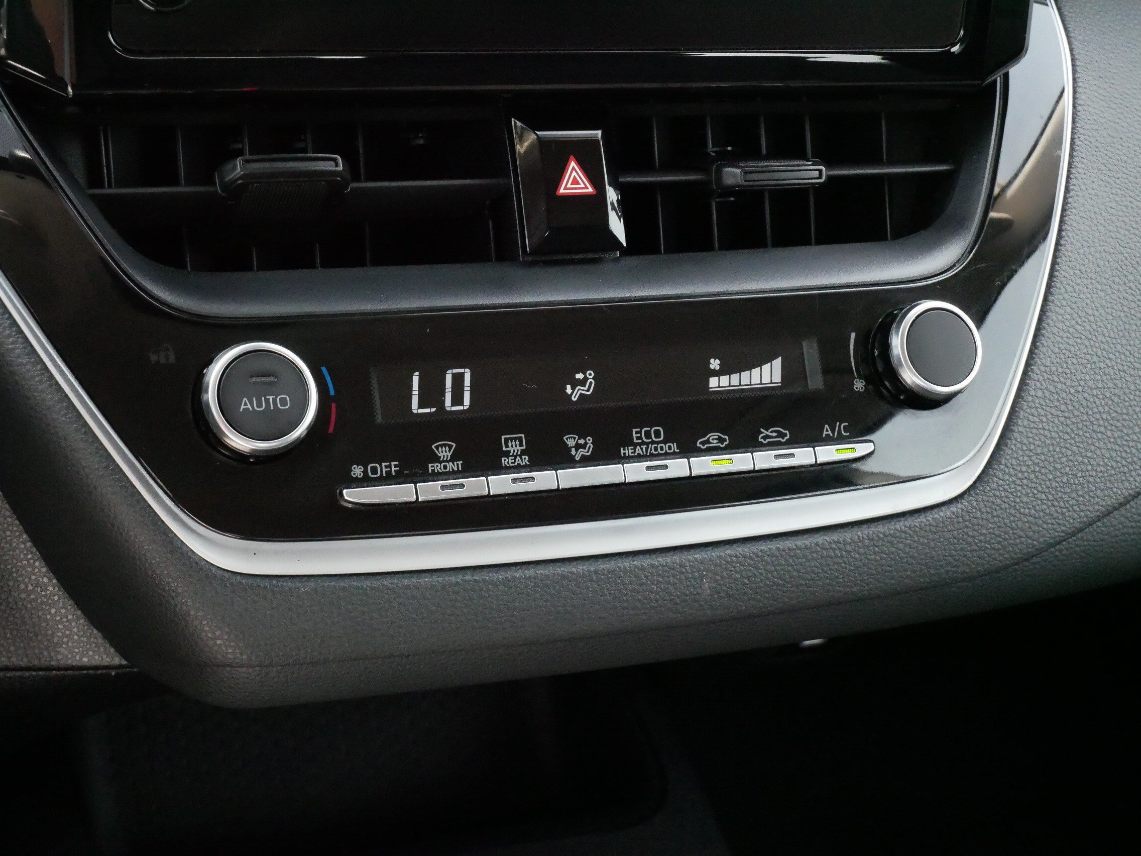 Certified 2024 Toyota Corolla LE FWD image 23