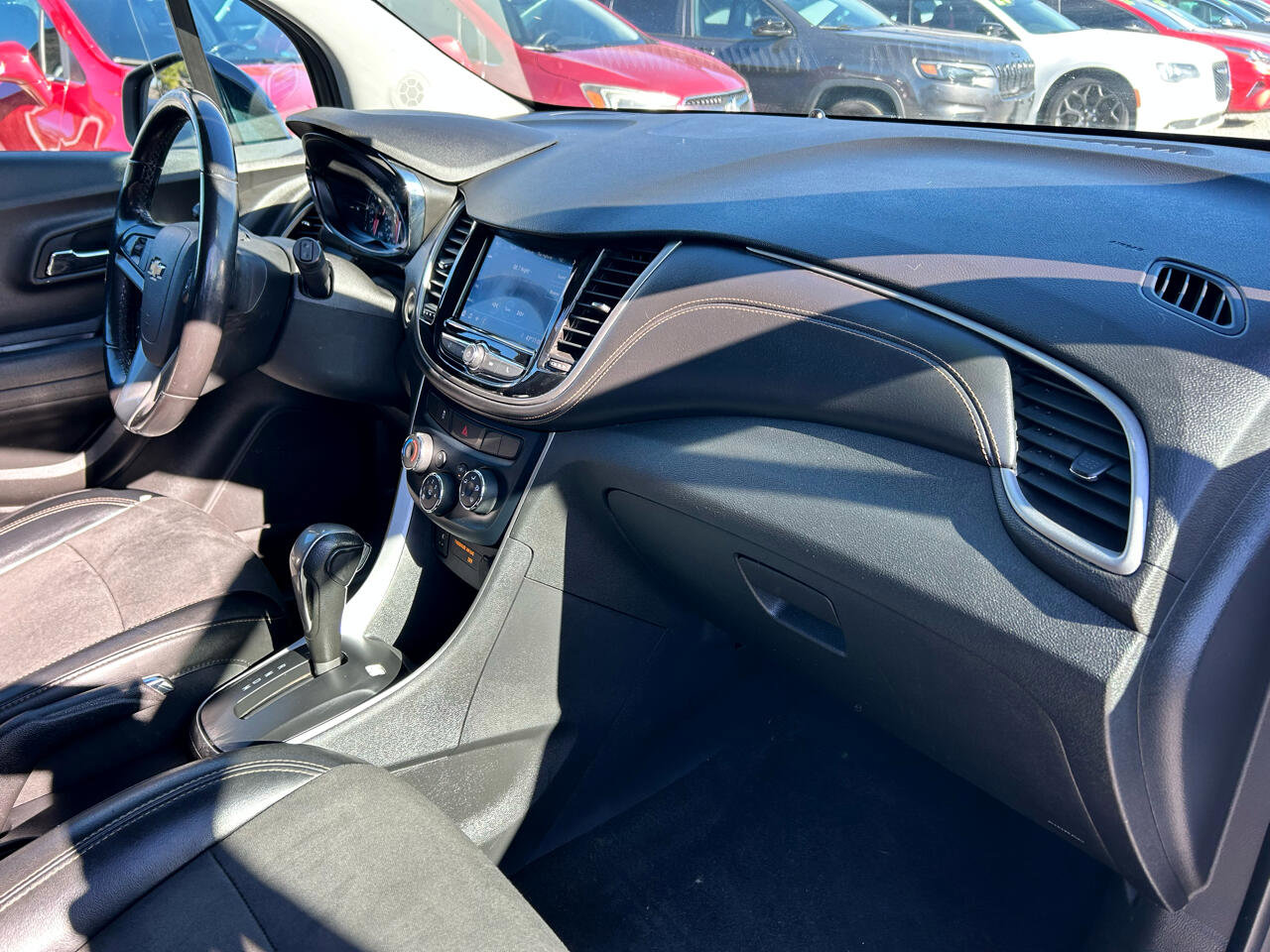 Used 2020 Chevrolet Trax LT w/ Redline Edition image 9