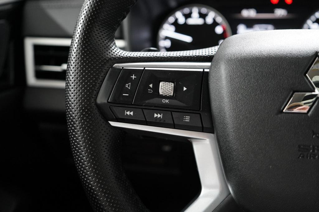Used 2026 Mitsubishi Outlander AWD image 14