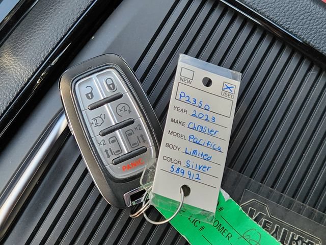 Certified 2023 Chrysler Pacifica Limited w/ S Appearance Package AWD/4WD image 35