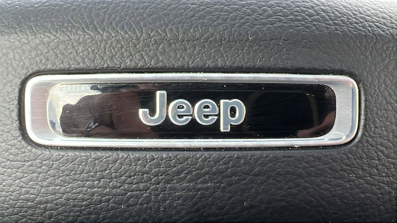 Used 2024 Jeep Grand Cherokee Limited 4xe w/ Luxury Tech Group II image 36