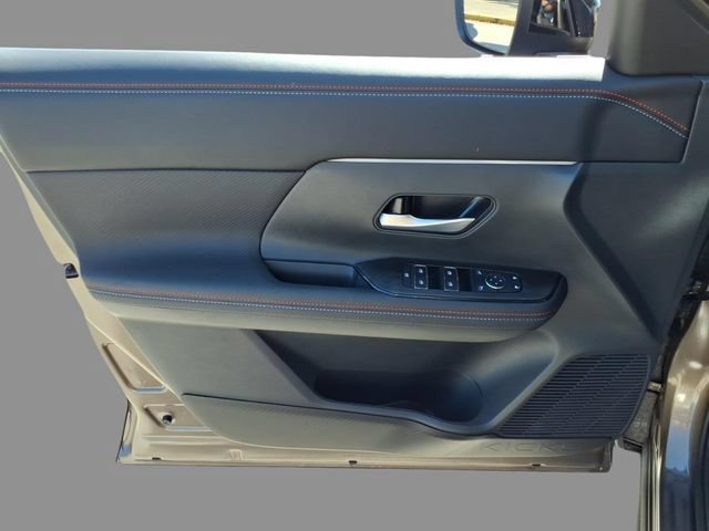 Certified 2026 Nissan Kicks SR w/ Cold Weather Package AWD/4WD image 17