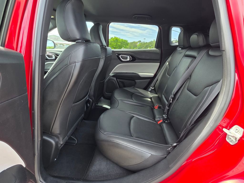 Used 2025 Jeep Compass Limited AWD/4WD image 31