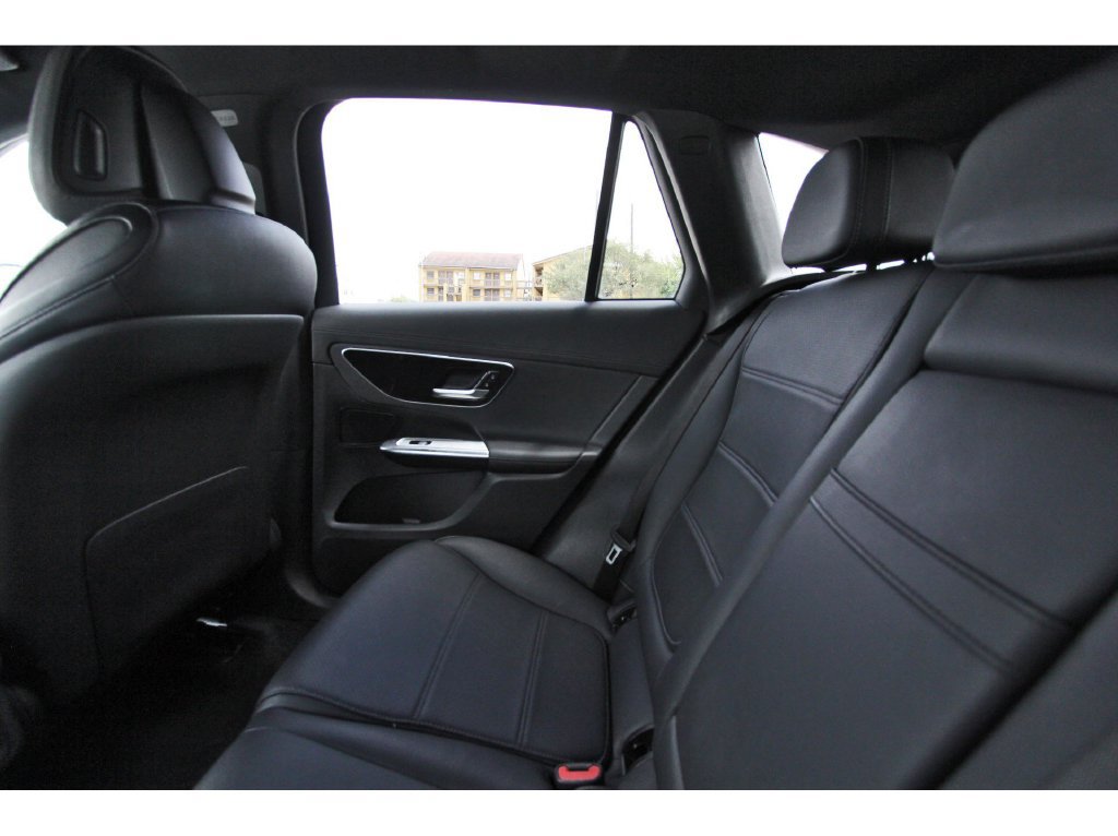 Used 2024 Mercedes-Benz GLC 300 4MATIC image 13