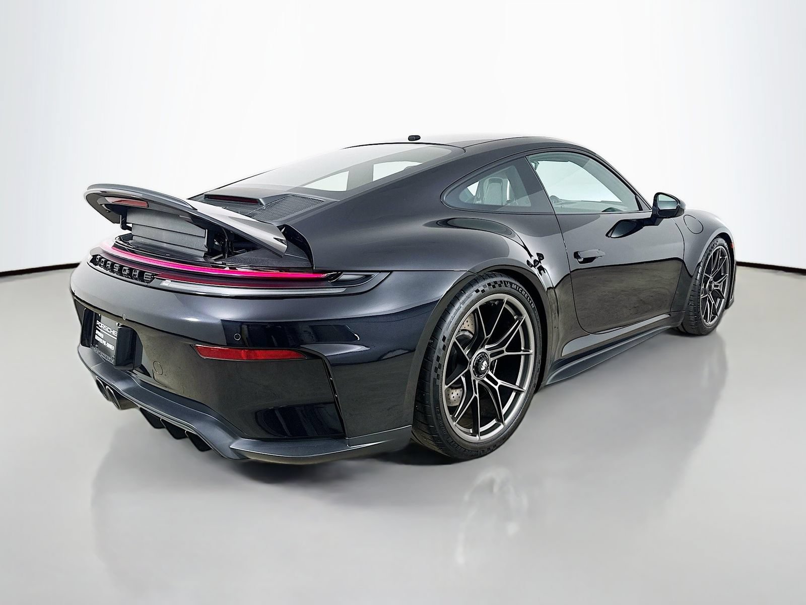 Used 2026 Porsche 911 GT3 w/ Extended Leather Package RWD image 5