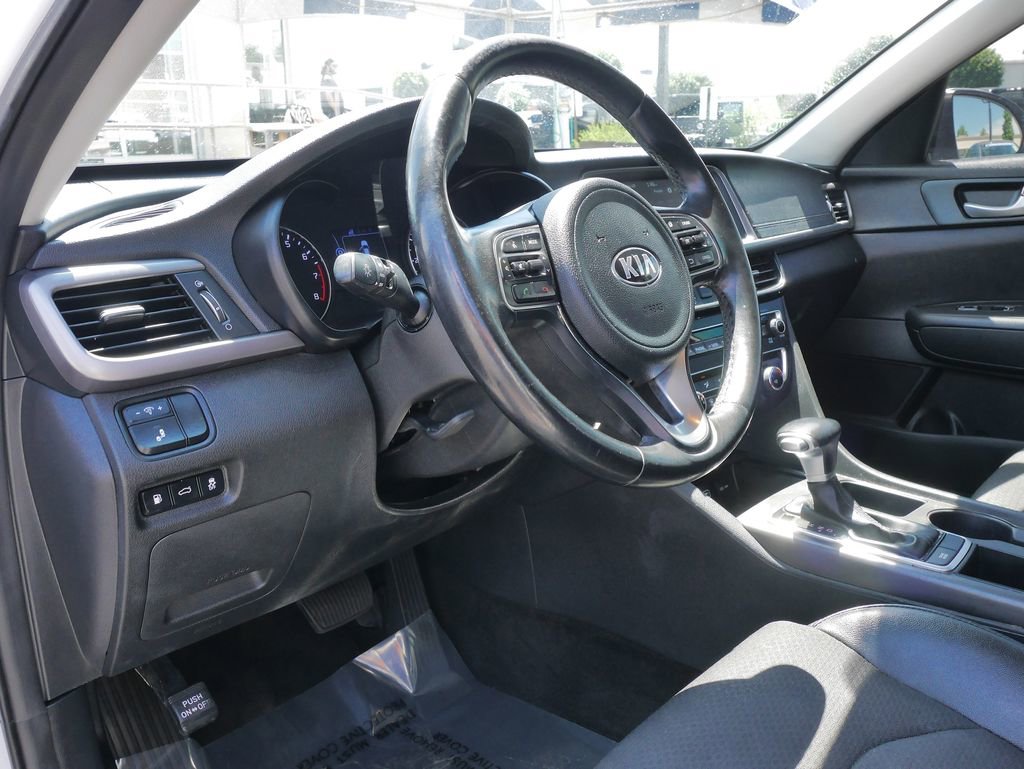Used 2018 Kia Optima S FWD image 21