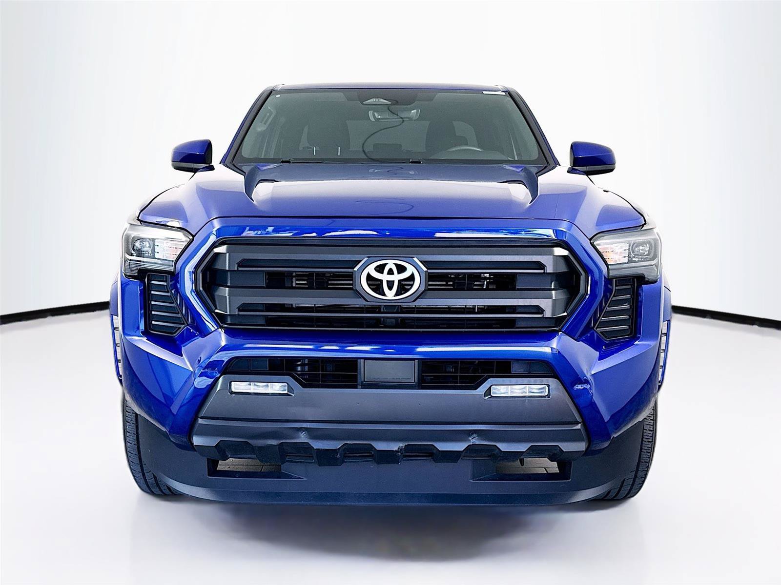 Used 2025 Toyota Tacoma SR5 RWD image 25