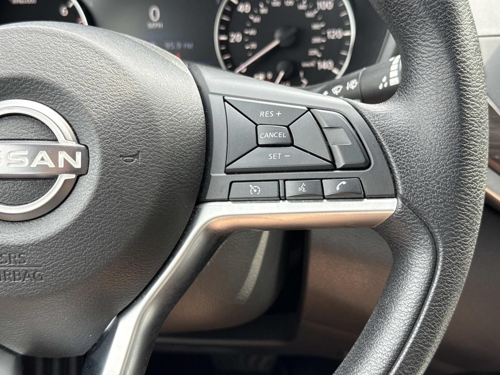 Used 2023 Nissan Altima 2.5 SV AWD/4WD image 14