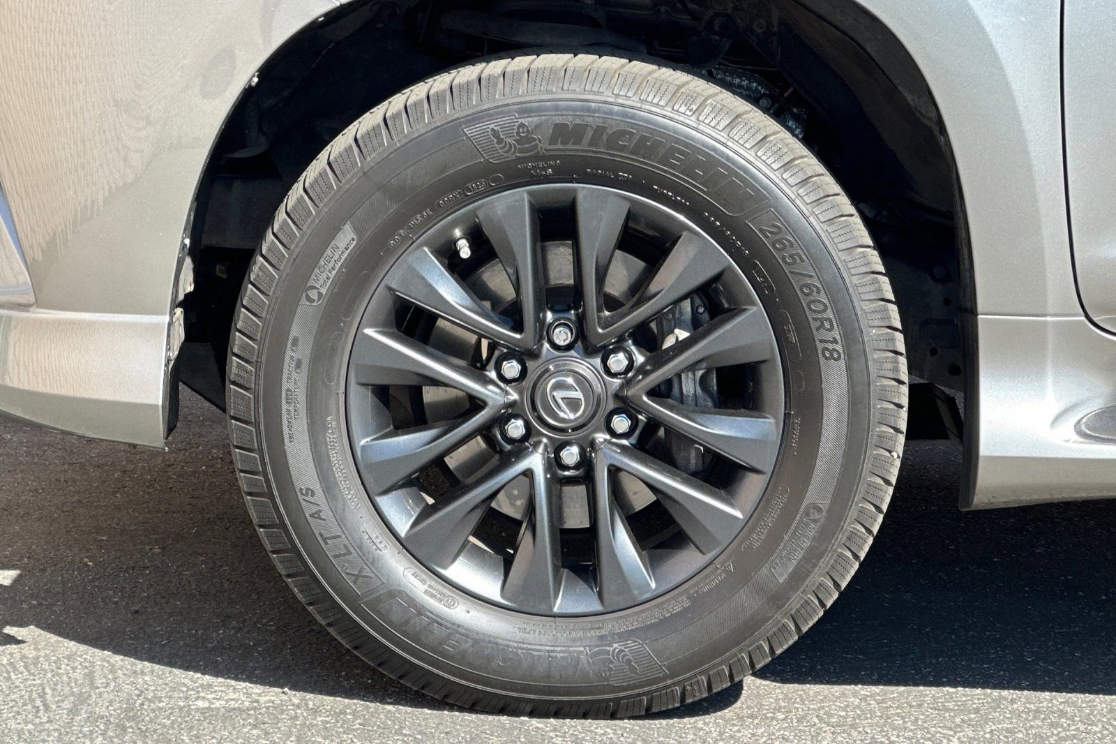 Used 2022 Lexus GX 460 Premium w/ Premium Package image 28