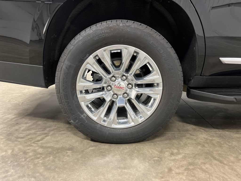 Certified 2025 GMC Yukon Denali AWD/4WD image 10