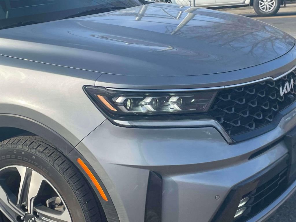 Used 2023 Kia Sorento SX Prestige image 11