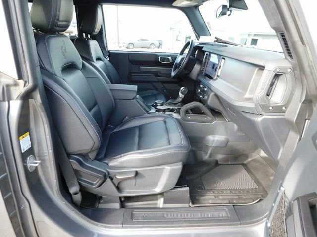Used 2025 Ford Bronco Badlands image 15