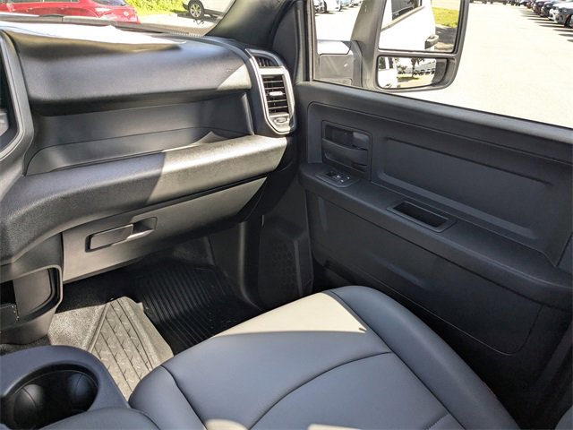 New 2026 RAM 3500 Tradesman w/ Chrome Appearance Group image 17