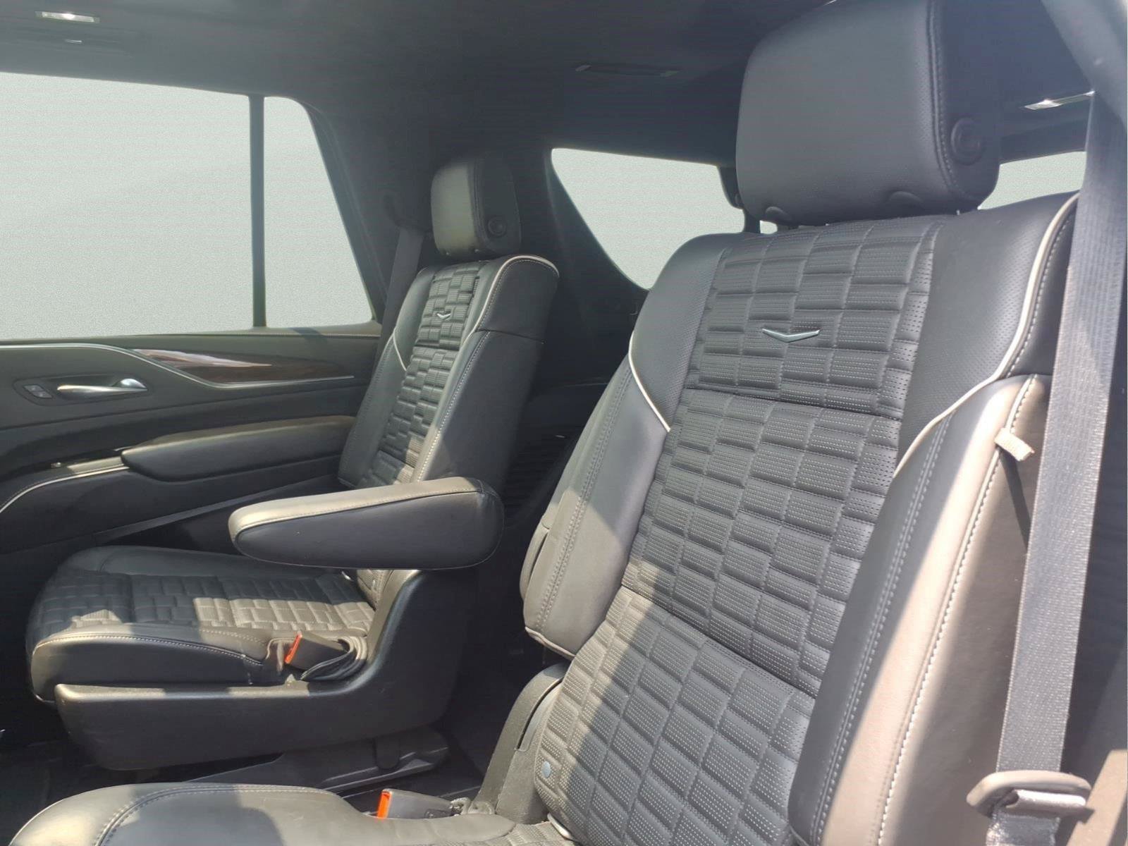 Used 2021 Cadillac Escalade Sport Platinum RWD image 14