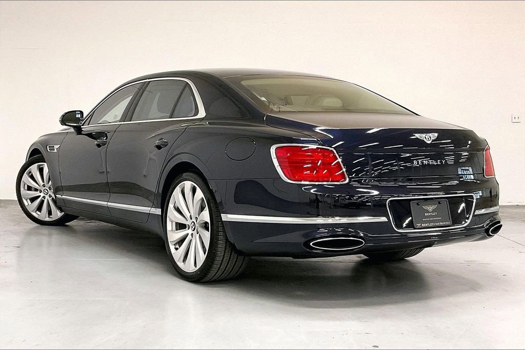 New 2026 Bentley Flying Spur Plug-In Hybrid image 6