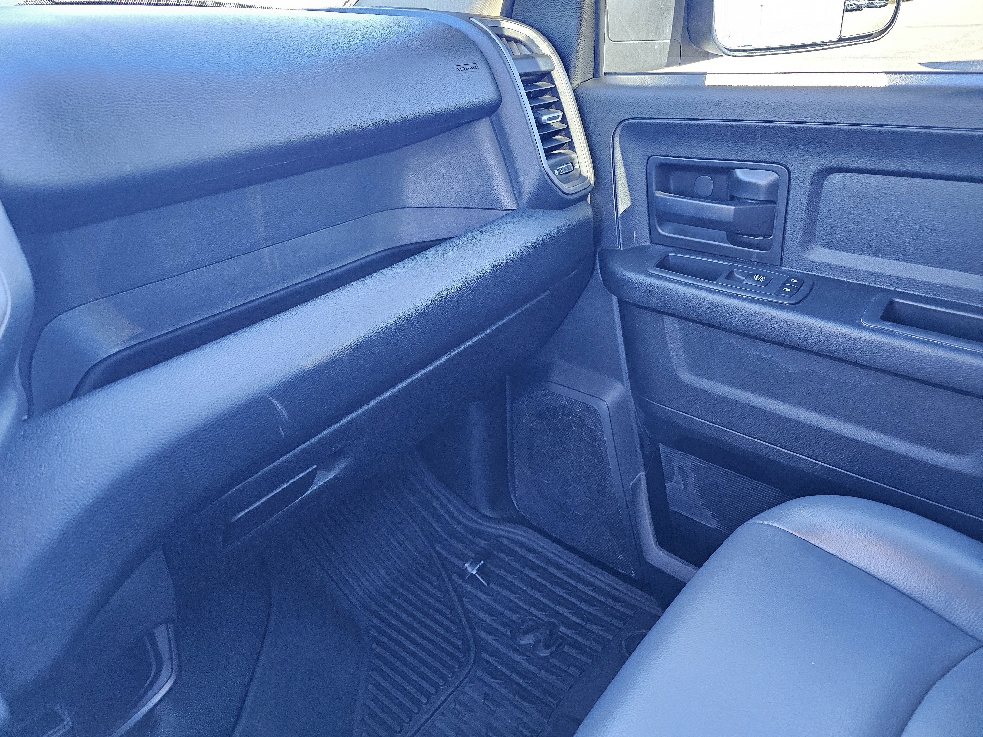 Used 2020 RAM 2500 Tradesman w/ Chrome Appearance Group image 29