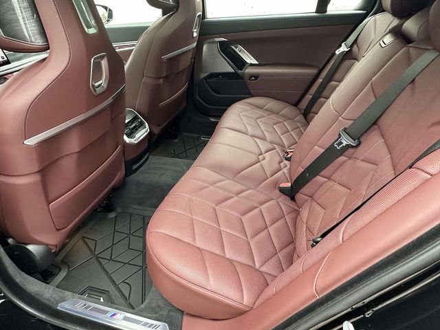 Used 2026 BMW 740i xDrive image 18