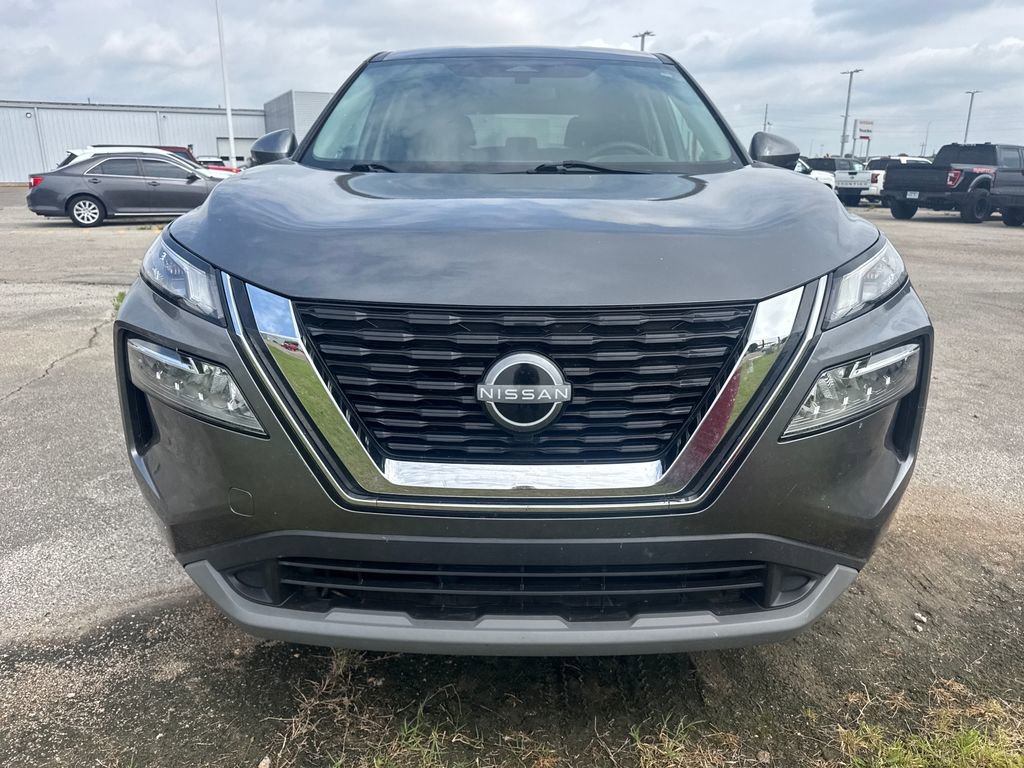 Used 2022 Nissan Rogue SV AWD/4WD image 2