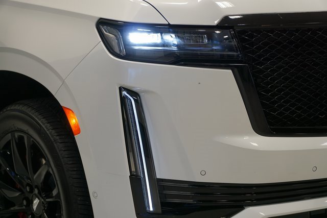 New 2024 Cadillac Escalade ESV Sport Platinum w/ LPO, ONYX Package image 10