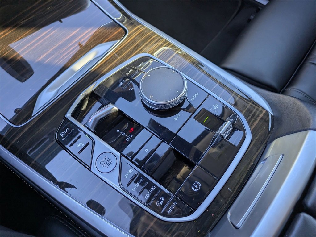 Used 2023 BMW X7 xDrive40i image 28