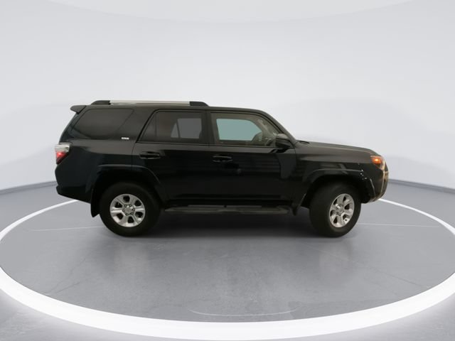Used 2020 Toyota 4Runner SR5 AWD/4WD image 5