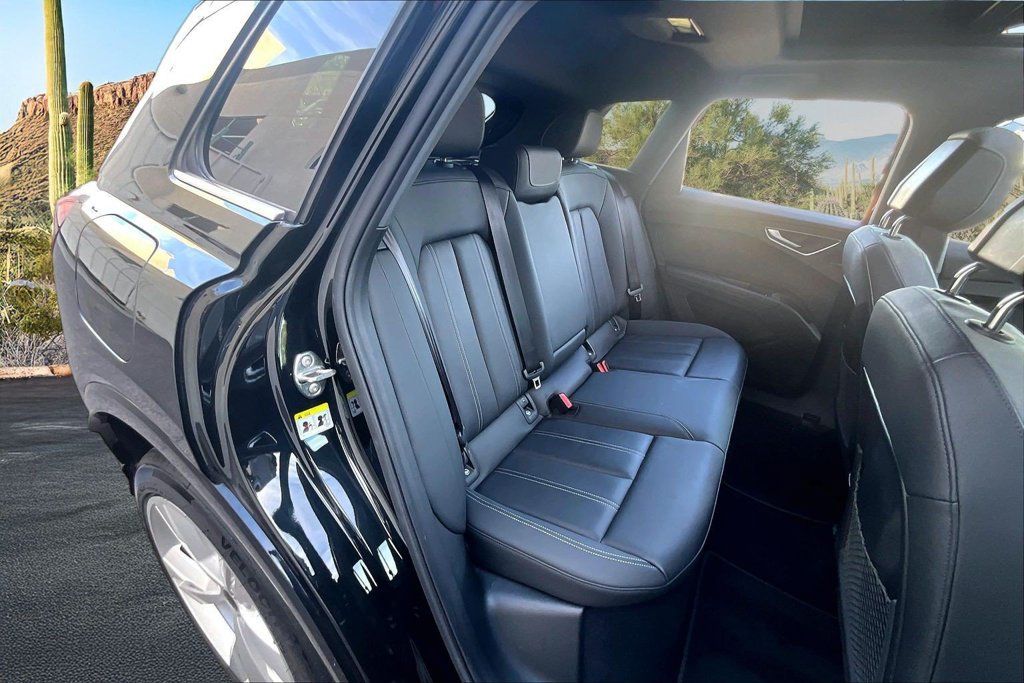 Used 2023 Audi Q4 e-tron Premium Plus AWD/4WD image 27