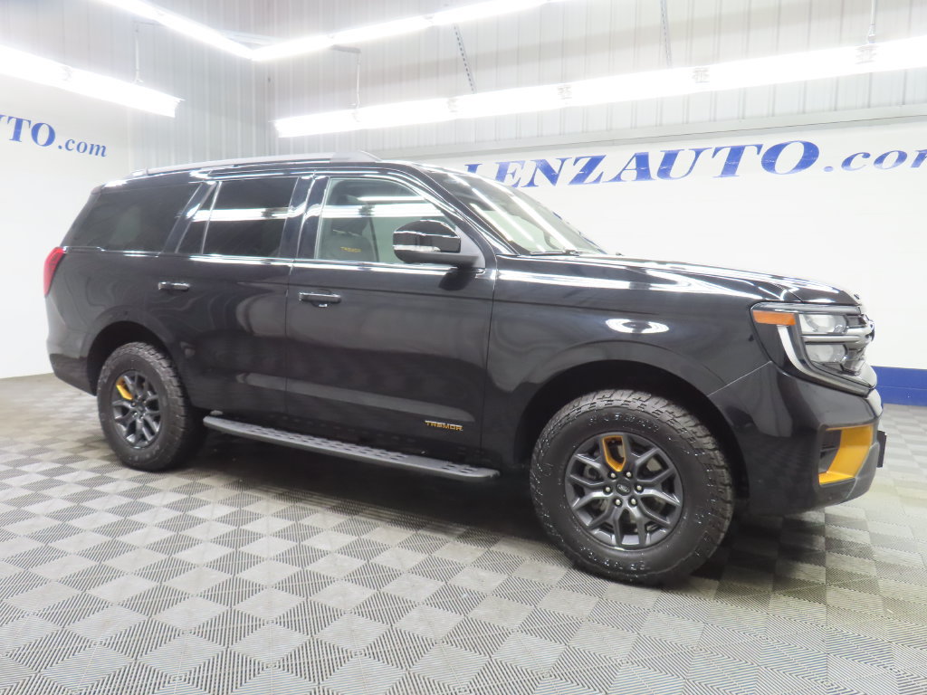 Used 2025 Ford Expedition Tremor AWD/4WD image 3