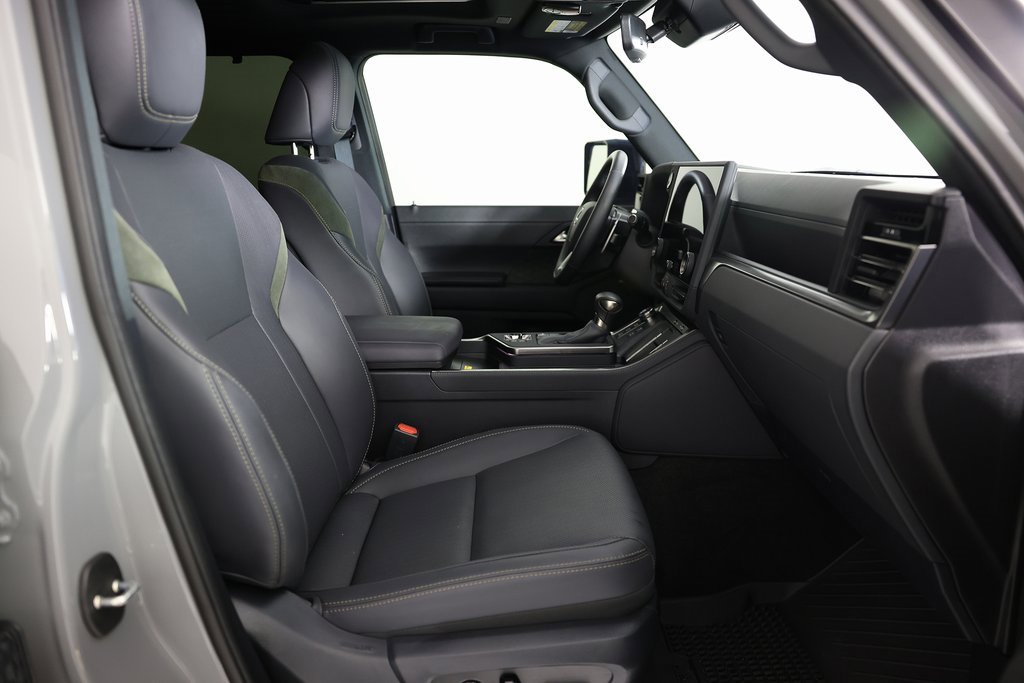 Used 2025 Lexus GX 550 image 11