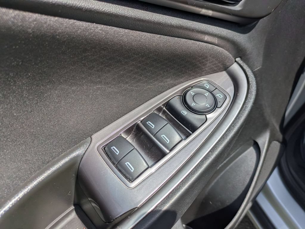 Used 2021 Chevrolet Malibu LS FWD image 15