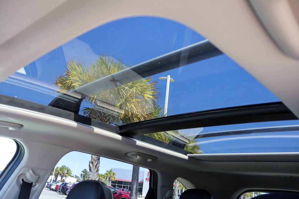 Used 2023 Kia Sorento SX image 13