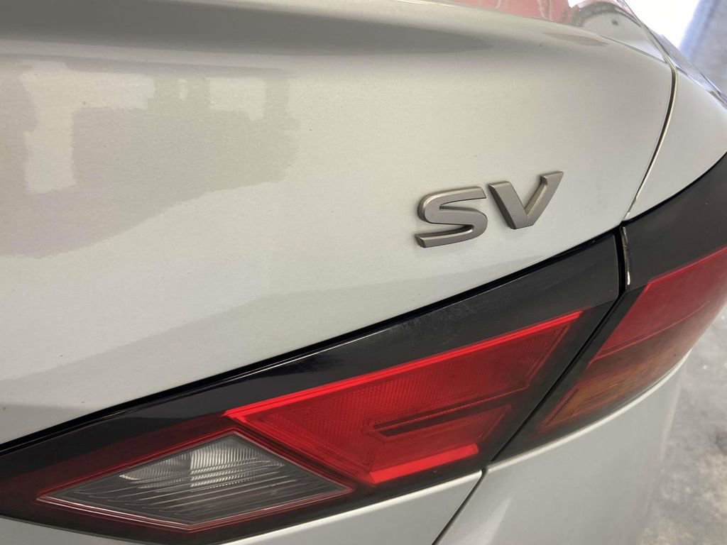 Used 2024 Nissan Altima 2.5 SV FWD image 11