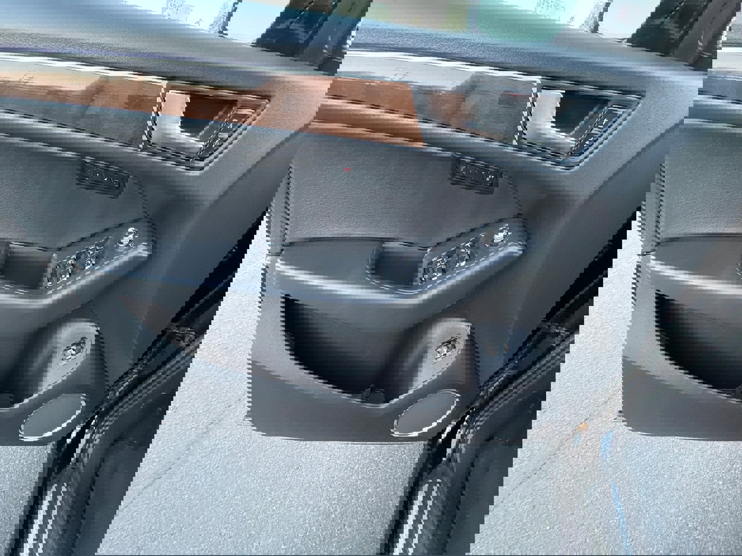 Used 2016 Audi Q5 2.0T Premium Plus w/ Technology Package image 13