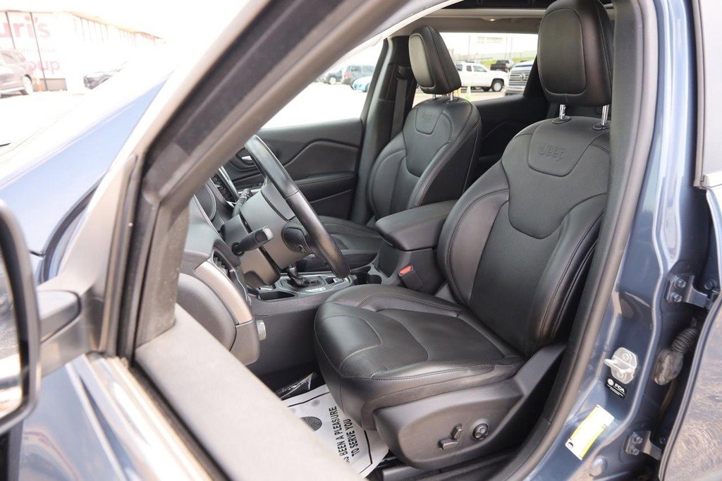 Used 2021 Jeep Cherokee Latitude Lux w/ Sun & Sound Group image 6