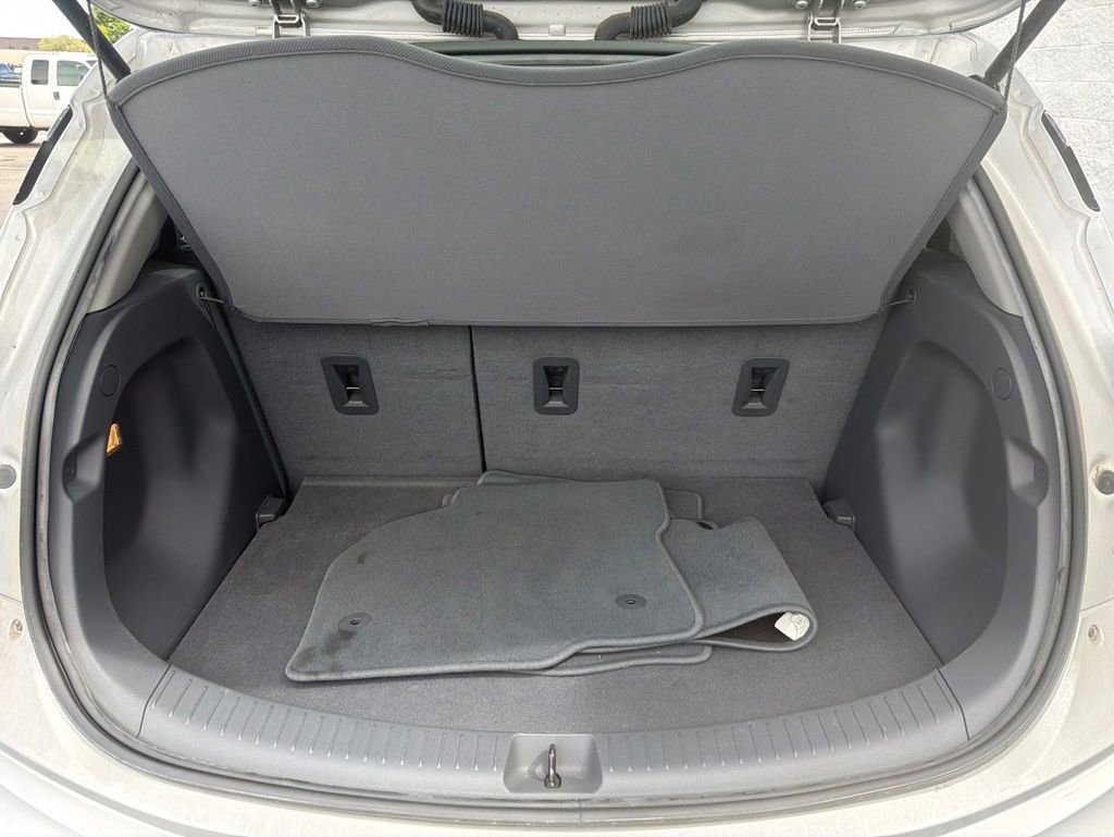 Used 2020 Chevrolet Bolt Premier FWD image 6