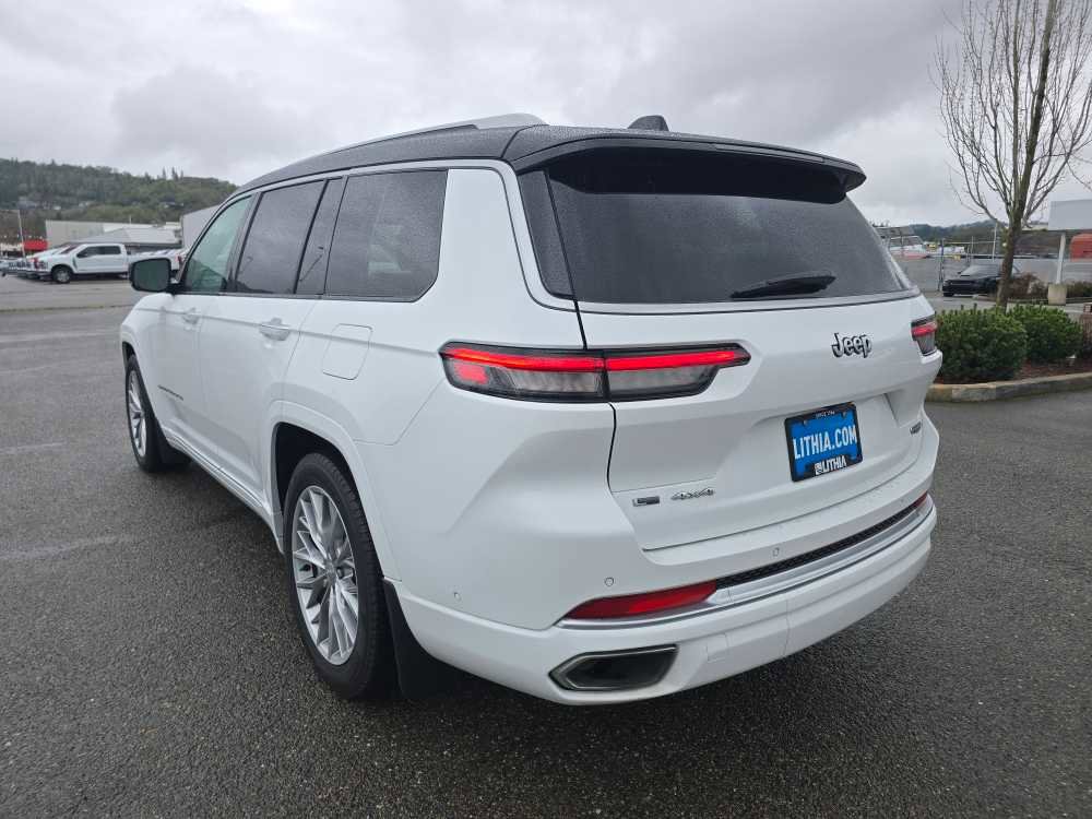 Used 2022 Jeep Grand Cherokee L Summit w/ Luxury Tech Group V image 3