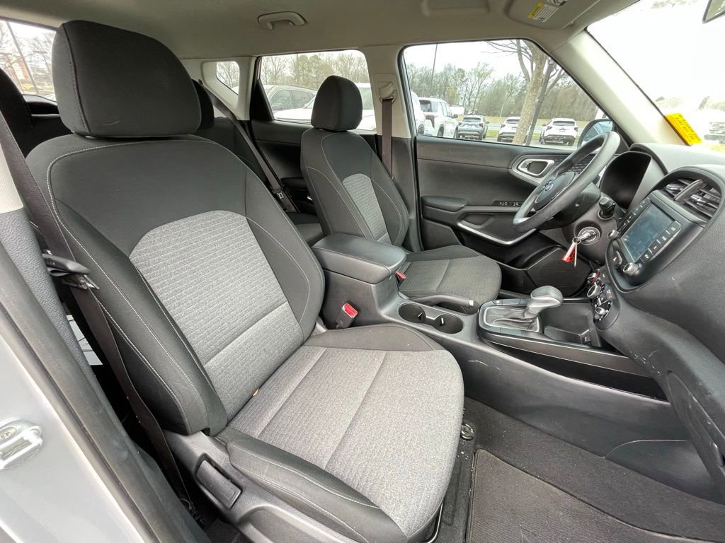 Used 2021 Kia Soul S image 31