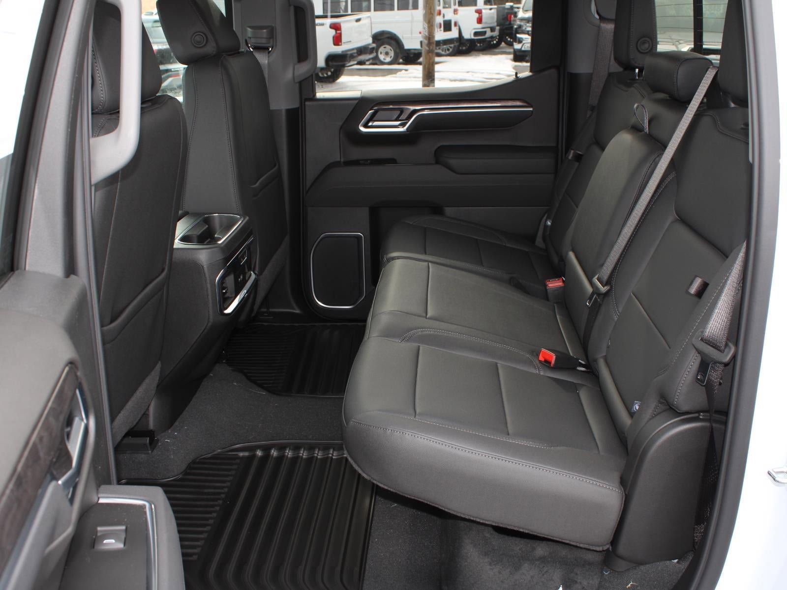 New 2026 Chevrolet Silverado 1500 LTZ w/ LTZ Premium Package AWD/4WD image 17