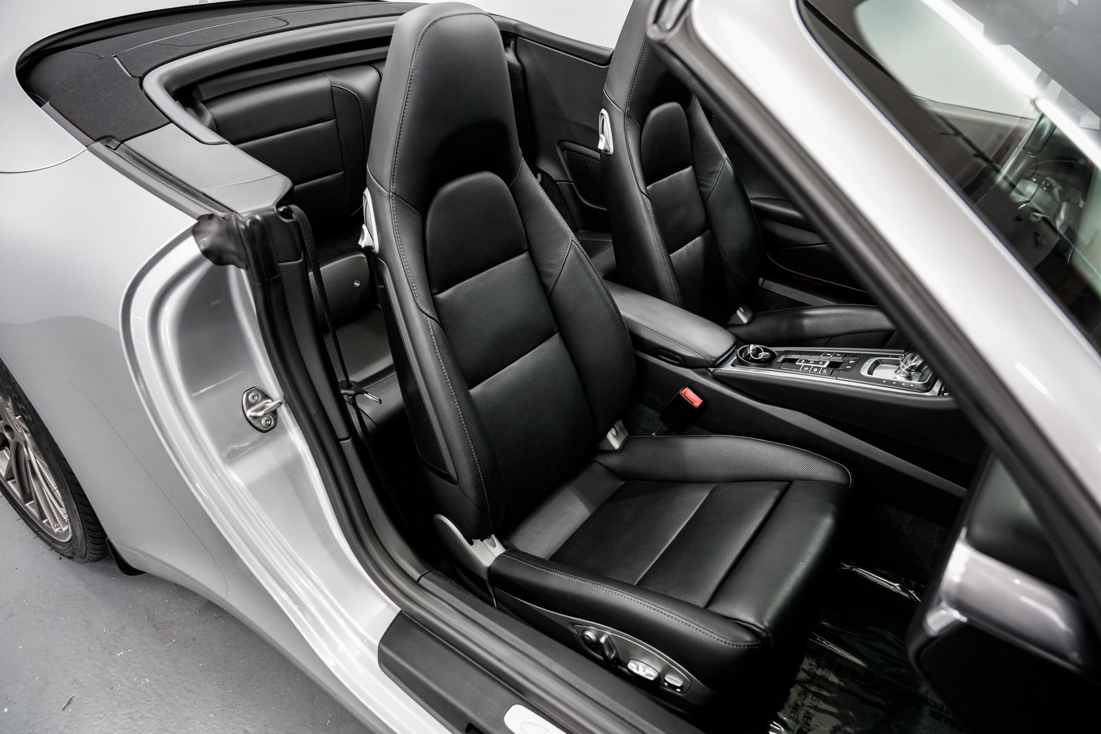 Used 2018 Porsche 911 Carrera S RWD image 27