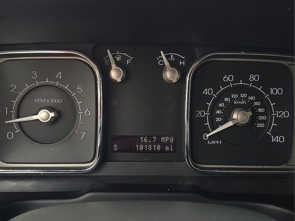 Used 2010 Lincoln MKX Base image 19